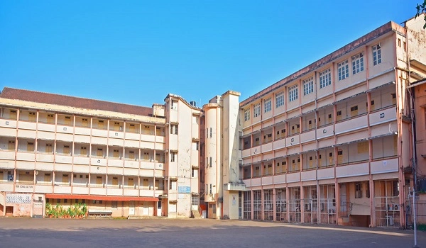 Featured Image of Sterling English School
