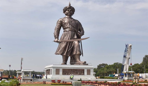 Nadaprabhu Statue – 7.1 km